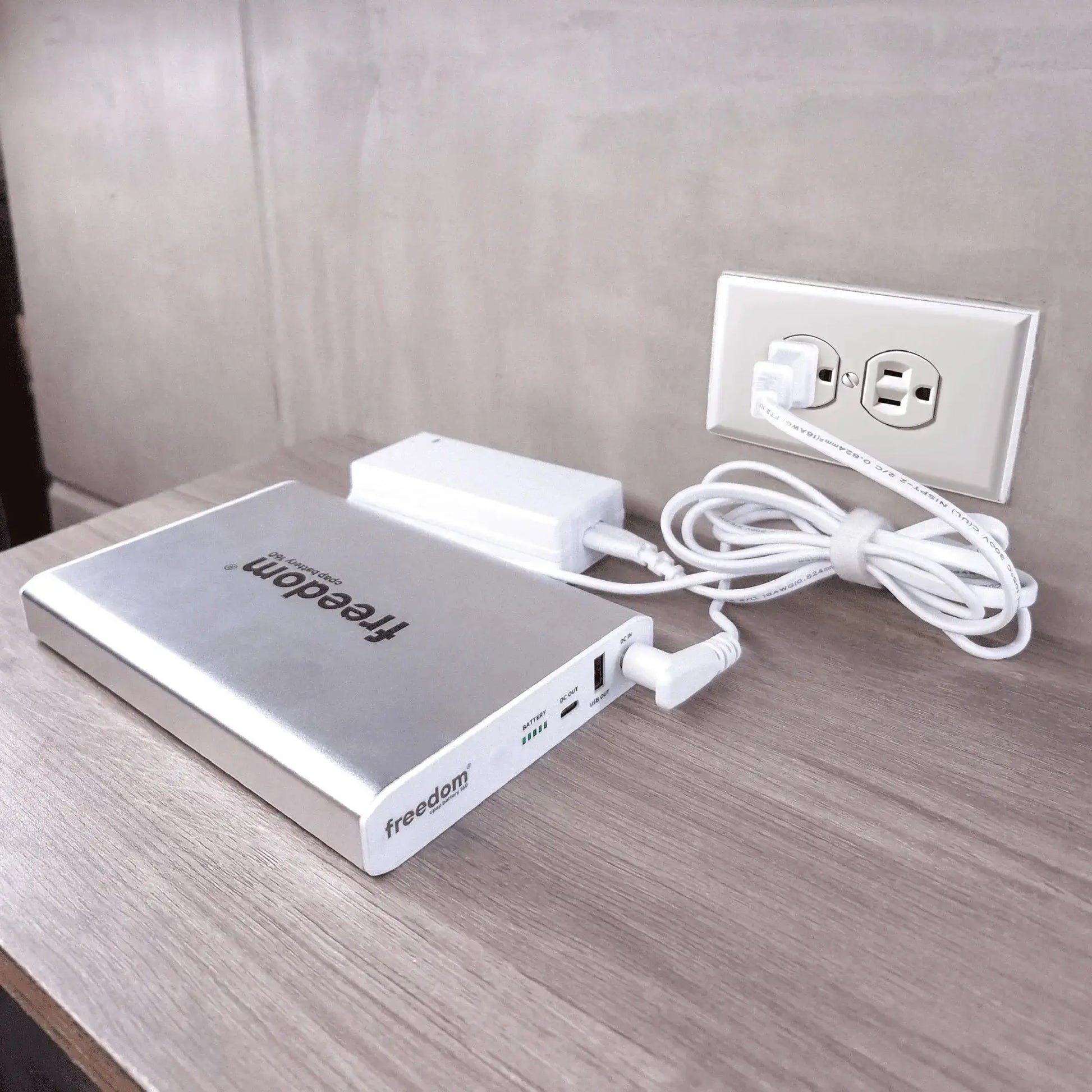 Freedom CPAP Backup Battery 160 SelfiMed UK