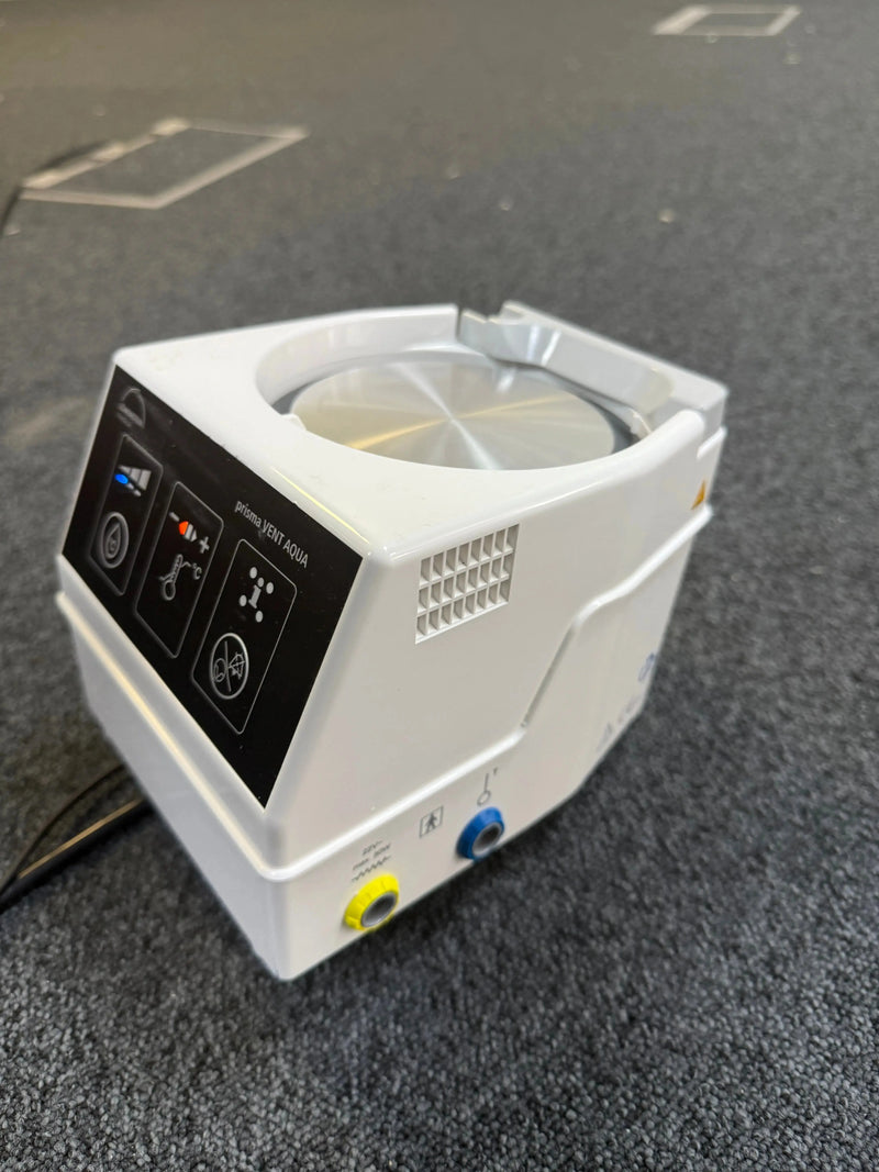 Side view of Löwenstein respiratory humidifier in hospital use
