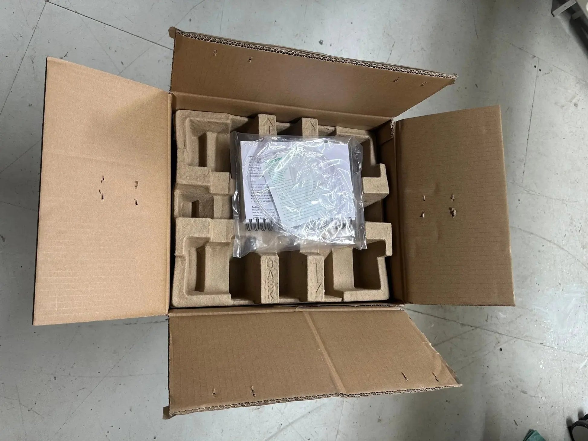 Airsep VisionAire 5 Oxygen Concentrator - New in Box - SelfiMed UK