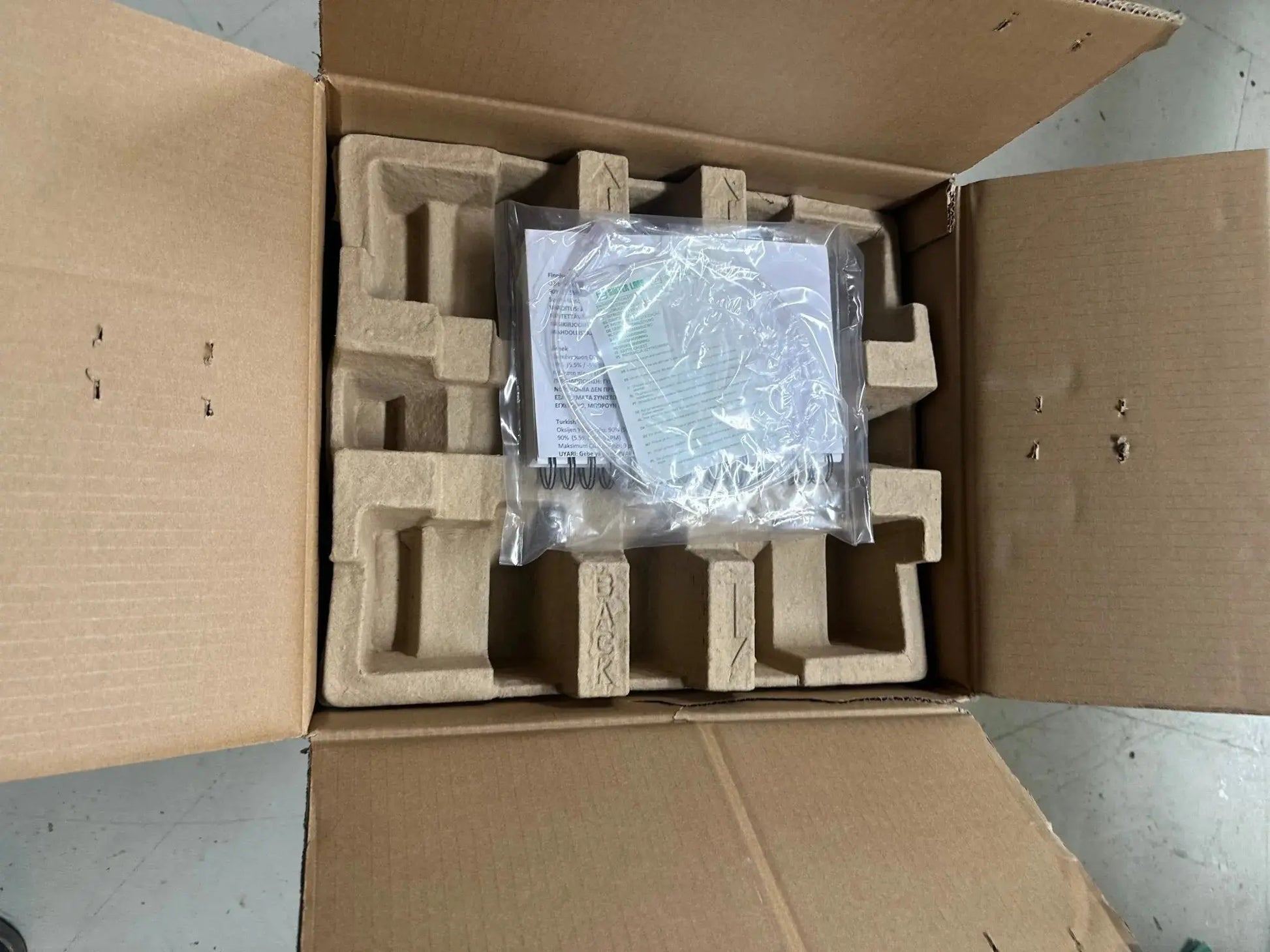 Airsep VisionAire 5 Oxygen Concentrator - New in Box - SelfiMed UK