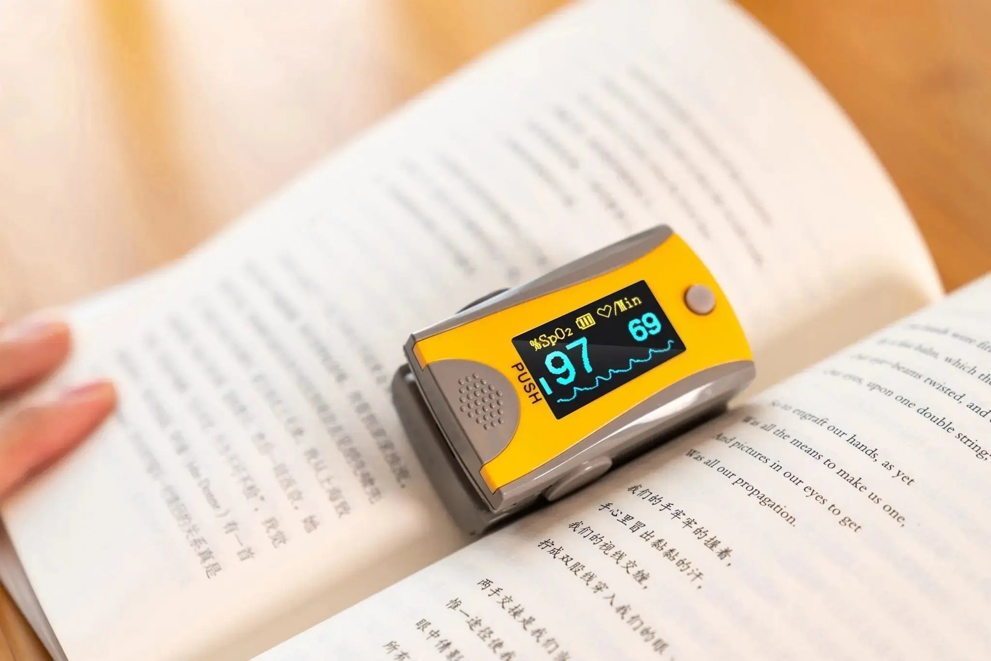 Finger Pulse Monitor Oximeter Blood Oxygen SpO2 BLT M70 - Brand New - SelfiMed UK