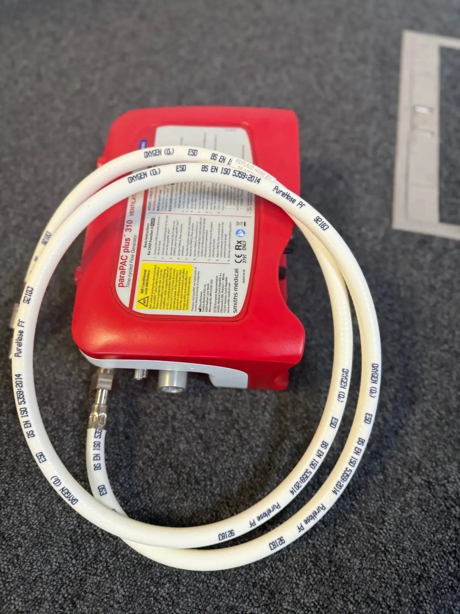 Smiths Medical ParaPAC Plus 310 Transport Ventilator MR Conditional *Mfd 2020* with Hose, Lithium Battery and Accessories Smiths Medical